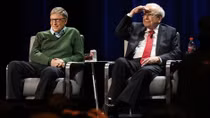 Tỷ phú Warren Buffett hào phóng dành gần 3,2 tỷ USD làm từ thiện