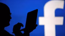 Facebook chặn 115 tài khoản trước thềm cuộc bầu cử Mỹ