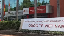 Giáo viên nước ngoài mắc COVID-19, hơn 100 thầy trò của Trường Việt Úc thành F1 