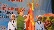 Trại giam Thủ Đức đón nhận Huân chương Bảo vệ Tổ quốc hạng Nhất