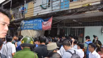 Bí thư Thành ủy TP Hồ Chí Minh thăm hỏi người dân Thủ Thiêm