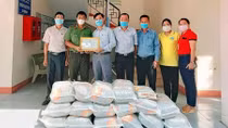 Đồng hành cùng nhân dân phòng, chống dịch - Sẻ chia hạt gạo yêu thương