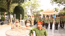 Cục Truyền thông CAND tri ân quê hương Đất Đỏ anh hùng