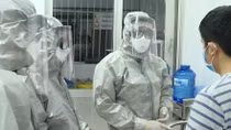 Bác sĩ không có Tết vì virus Corona