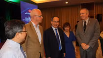 Đẩy mạnh đào tạo, giáo dục thông minh, trường học thông minh