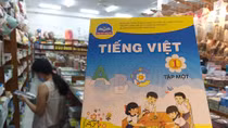Phụ huynh nặng gánh khi con vào lớp 1