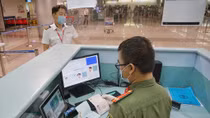 Chức năng phổi của phi công người Anh đã cải thiện