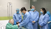 Lãnh đạo TP Hồ Chí Minh đến thăm bệnh nhân 91