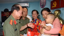 Tài trợ trên 3,6 tỷ đồng cho các bệnh viện tại TP Hồ Chí Minh