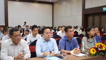 Bồi dưỡng kiến thức về xây dựng Đảng cho phóng viên 