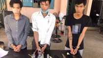 4 đối tượng tàng trữ hung khí nguy hiểm