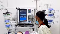 Hãy cứu giúp gia đình người mẹ ung thư có 2 con bị tai nạn giao thông