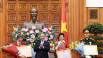 Thủ tướng gặp mặt chúc mừng thành tích của Hoàng Xuân Vinh