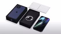 Apple bị phạt vì "tiết kiệm" củ sạc cho iPhone