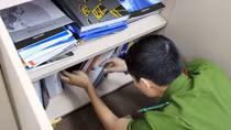 Khởi tố vụ án “chiếm đoạt tài liệu bí mật nhà nước”