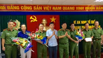 Khen thưởng vụ bắt giữ đối tượng vận chuyển 3,2kg ma tuý tổng hợp