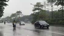Bắc Bộ tiếp đà tăng nhiệt, Nam Bộ có mưa giông