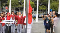 Khoảnh khắc quốc kỳ Việt Nam tung bay tại SEA Games 29