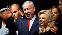 Vợ chồng Thủ tướng Israel tiếp tục bị thẩm vấn