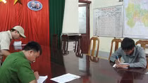 Ly kỳ chuyện "tầm nã" nơi phên giậu Tổ quốc