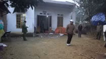 Bảo vệ mẹ, con trai đâm chết bố "hờ"