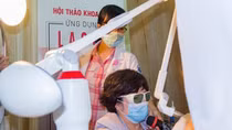 "Xoá tan" căn bệnh khó nói ở phụ nữ tuổi xế chiều bằng liệu pháp Laser