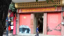 Thăm ngôi nhà Bác Hồ viết bản tuyên ngôn độc lập