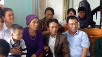 Hành trình 25 năm tìm cha của thầy hiệu trưởng