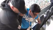 Maradona nhập viện sau chiến thắng nghẹt thở của Argentina