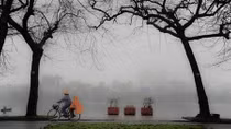 Hà Nội mưa phùn kèm sương mù, trời rét 