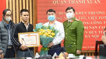 Bố cháu bé rơi tầng 12: Con tôi như được tái sinh lần thứ hai
