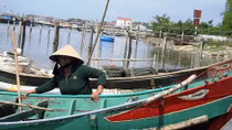 Nhọc nhằn những người đàn bà đi biển