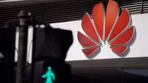 Chuyển phát smartphone Huawei vào Mỹ gặp khó