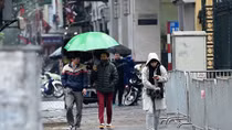 Mưa lạnh bao phủ thủ đô Hà Nội