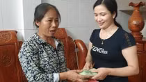 Người đàn ông trả lại gần 50 triệu đồng nhặt được