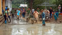 Chương trình tình nguyện nâng bước em đến trường