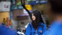 Những “bóng hồng” màu xanh tiếp sức mùa thi