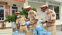 75 ngàn chiếc khẩu trang không rõ nguồn gốc đang "di chuyển" ra Lao Bảo