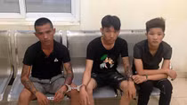 Nhóm 9x mang cả “kho” dao kiếm “phòng thân”
