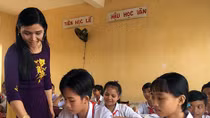 Kỳ 1: Long đong vị thế làm… “thầy"