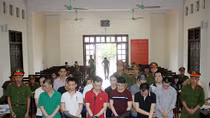 Xét xử phúc vụ án mua bán trái phép 1.415 bánh Heroin