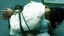 Bỏ heroin vào túi xách, ép con nợ trả tiền 