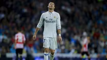 Vì sao Real Madrid phải ký tiếp 5 năm hợp đồng với Ronaldo?