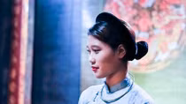 Cô gái “lai” đam mê nghệ thuật ca trù