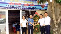Thấy gì từ hiện tượng công chức bỏ việc đi làm ngoài
