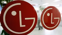 COVID-19 lan nhanh ở Hàn Quốc, LG phải đóng cửa nhà máy