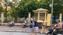 Thực hư chuyện CSGT kéo ngã 2 cô gái đi xe máy