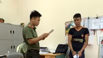 Bắt đối tượng tổ chức đưa người khác trốn đi nước ngoài
