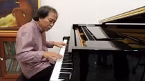  Nhà thơ Nguyễn Quang Thiều và thú chơi "Cây ánh sáng"