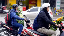 Nền nhiệt giảm mạnh, Hà Nội đón 8-3 trong không khí lạnh